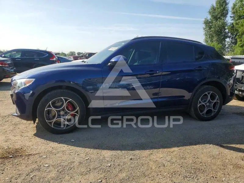 2018 Alfa Romeo Stelvio фото
