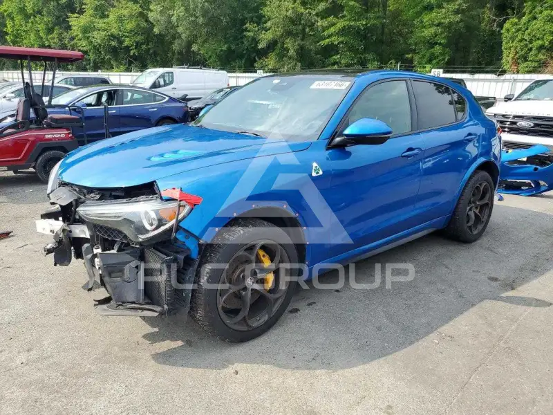 2018 Alfa Romeo Stelvio фото