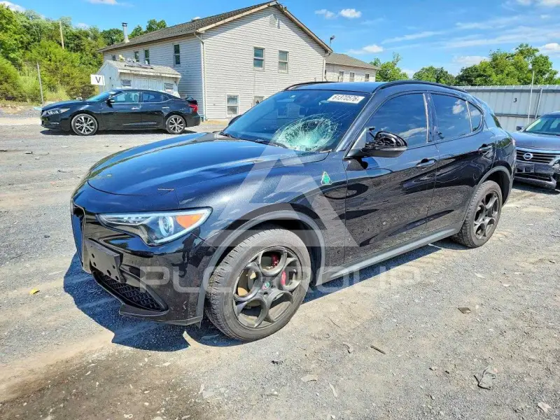 2018 Alfa Romeo Stelvio photo