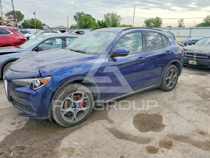 2018 Alfa Romeo Stelvio photo