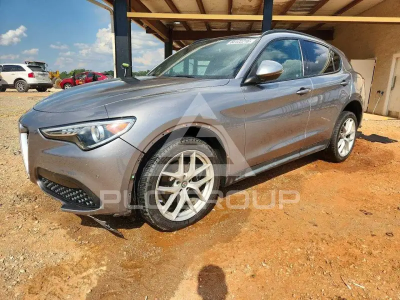 2018 Alfa Romeo Stelvio фото