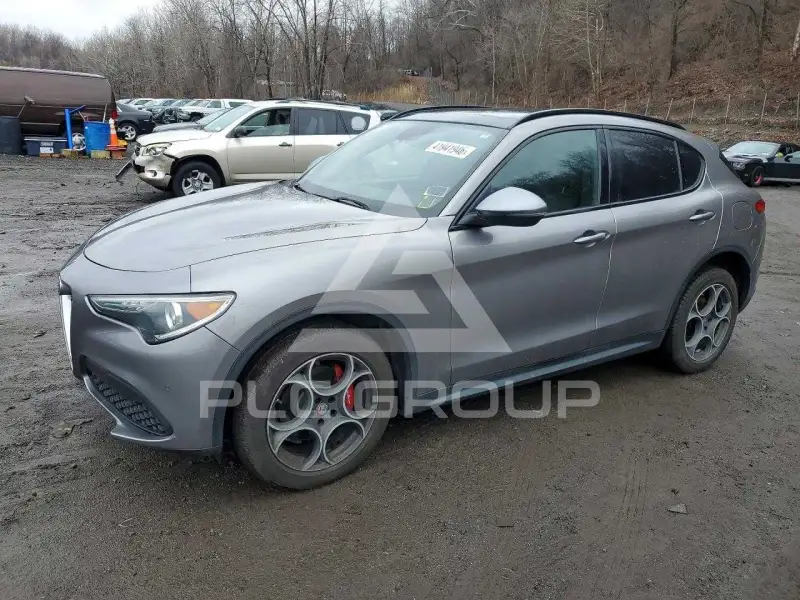 2018 Alfa Romeo Stelvio фото