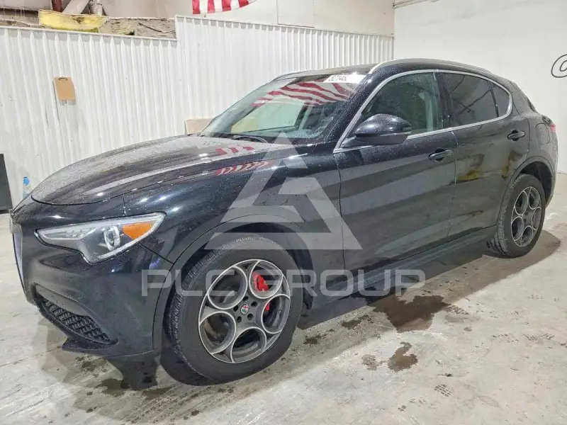 2018 Alfa Romeo Stelvio photo
