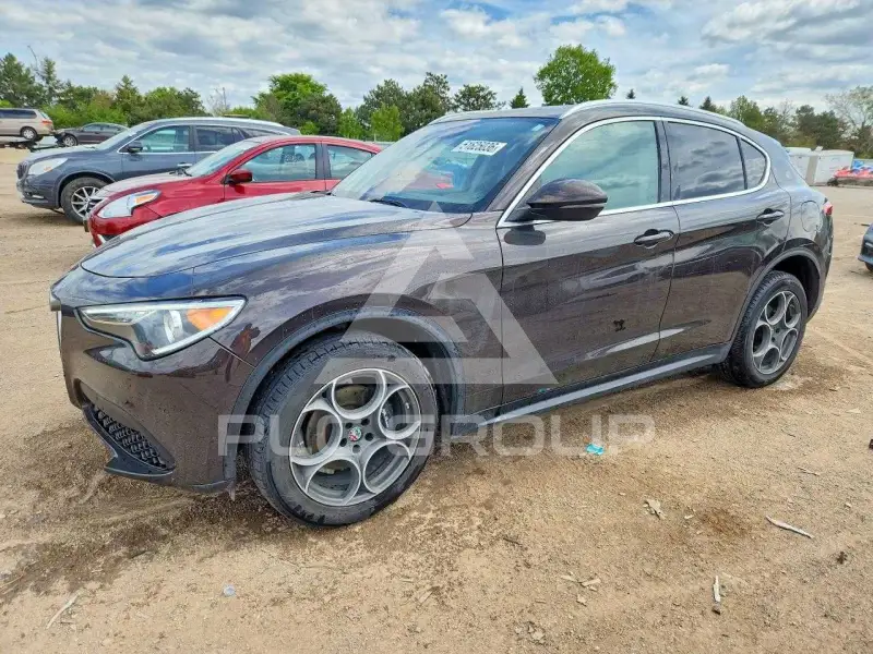 2018 Alfa Romeo Stelvio фото