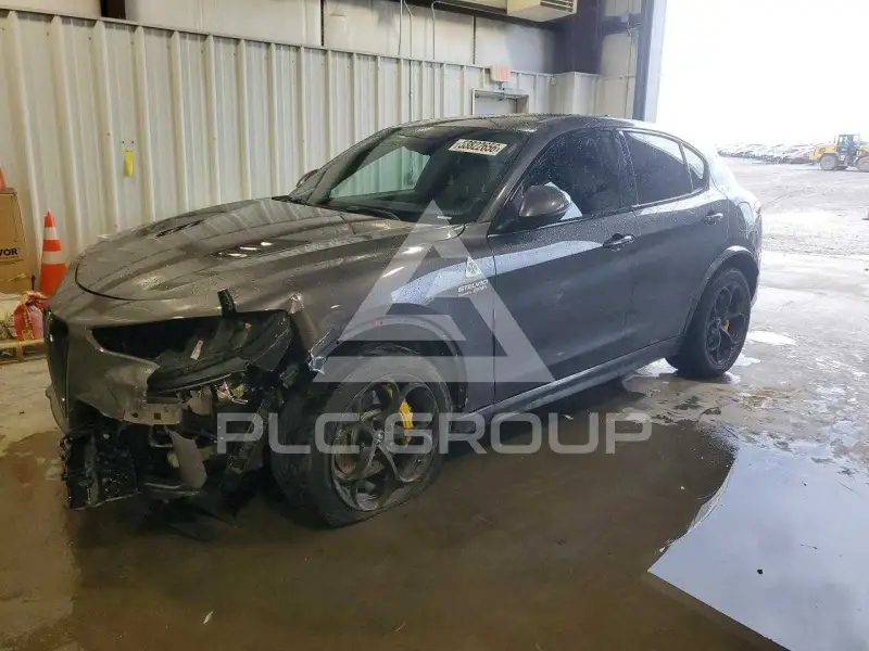 2018 Alfa Romeo Stelvio photo