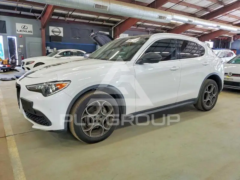 2018 Alfa Romeo Stelvio фото