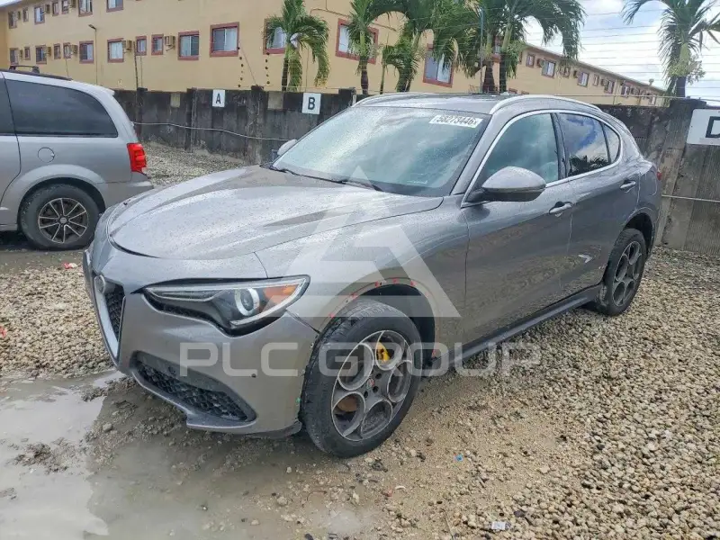 2018 Alfa Romeo Stelvio фото