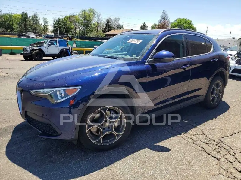 2018 Alfa Romeo Stelvio фото