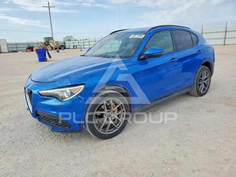 2018 Alfa Romeo Stelvio photo