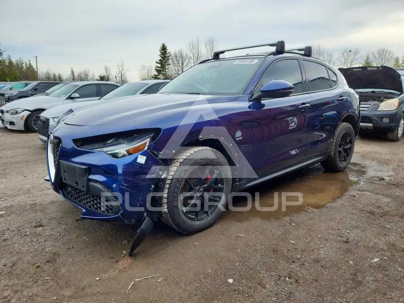 2018 Alfa Romeo Stelvio photo