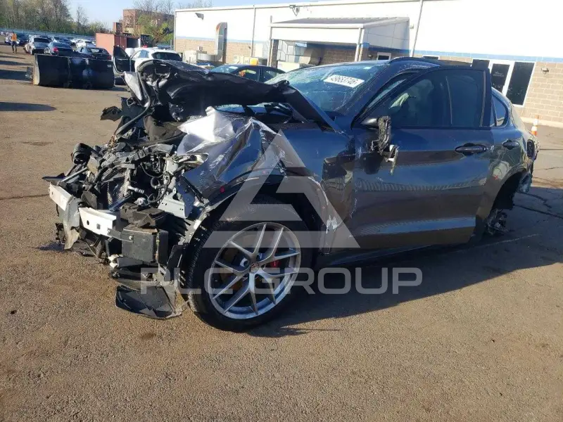 2018 Alfa Romeo Stelvio фото