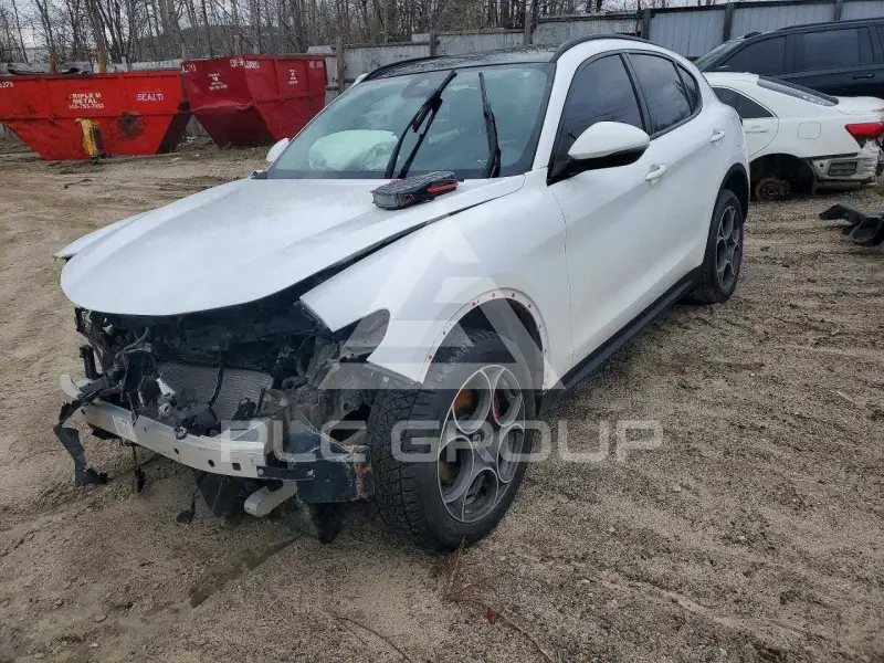 2018 Alfa Romeo Stelvio photo