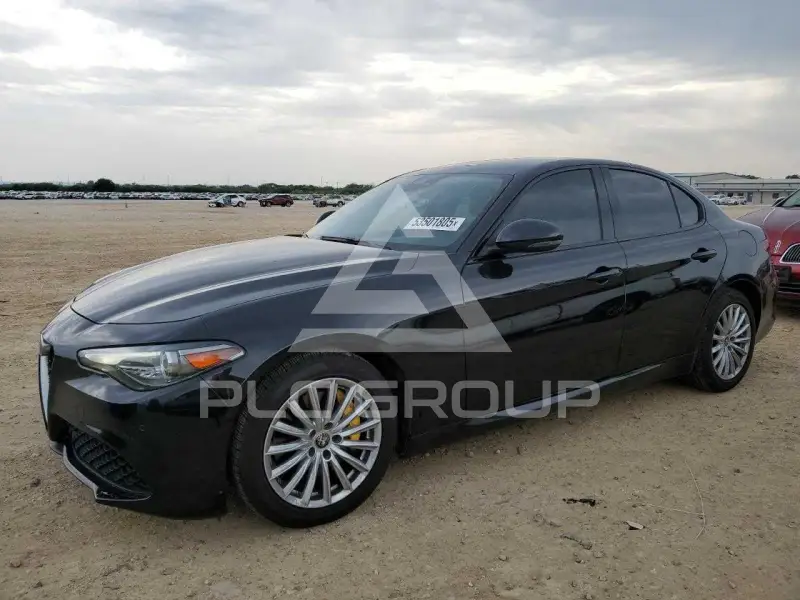 2018 Alfa Romeo Giulia photo