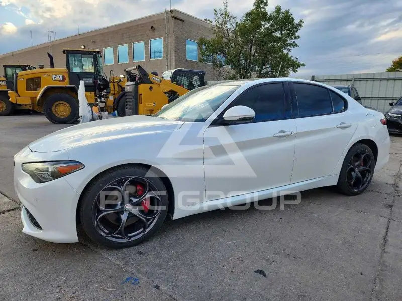 2018 Alfa Romeo Giulia photo
