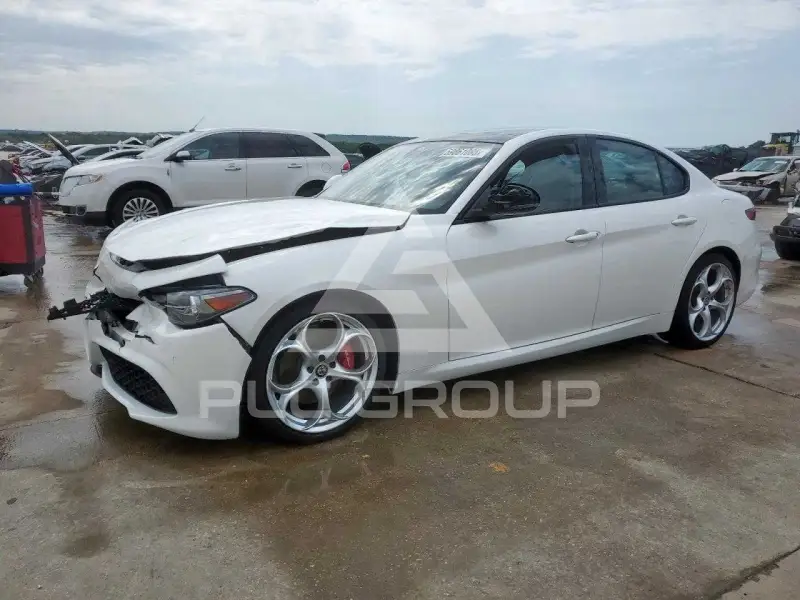 2018 Alfa Romeo Giulia photo