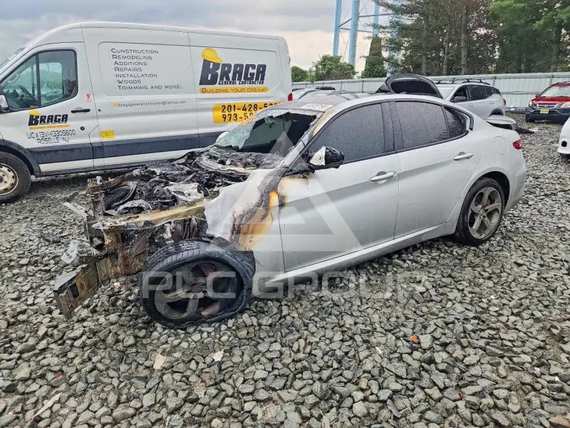 2018 Alfa Romeo Giulia photo