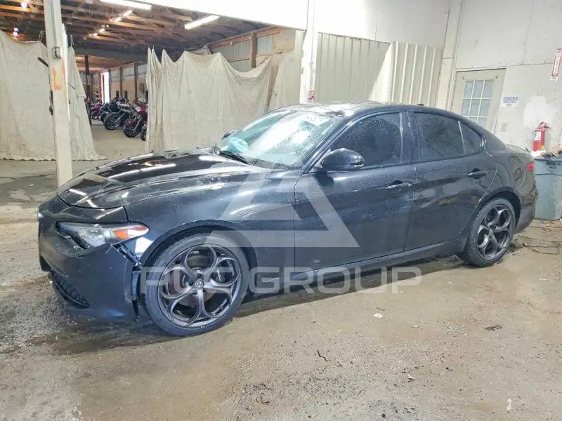 2018 Alfa Romeo Giulia photo