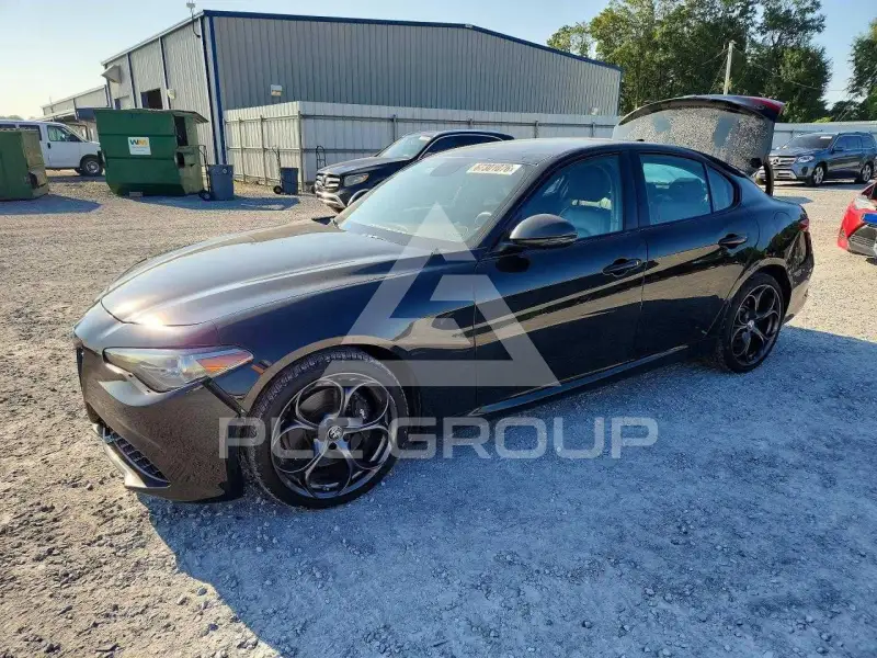 2018 Alfa Romeo Giulia photo