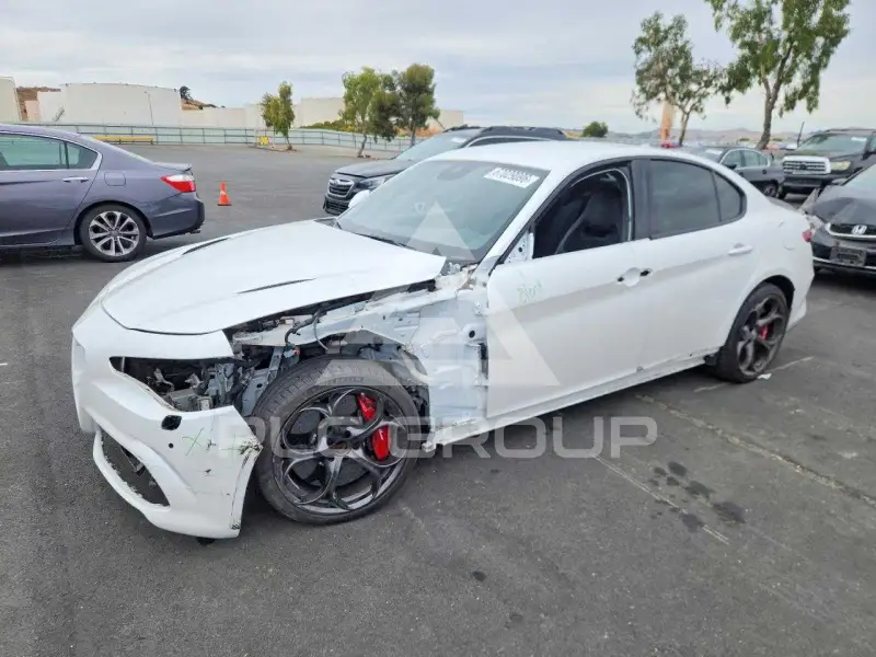 2018 Alfa Romeo Giulia фото