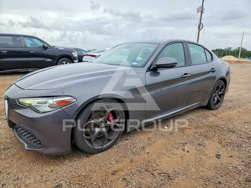 2018 Alfa Romeo Giulia фото
