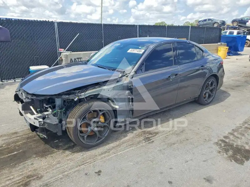 2018 Alfa Romeo Giulia фото