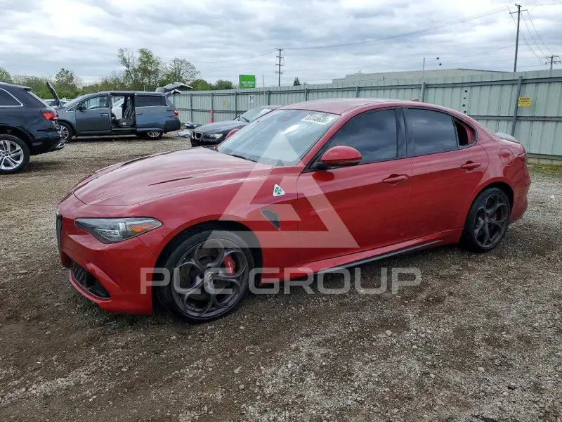 2018 Alfa Romeo Giulia photo
