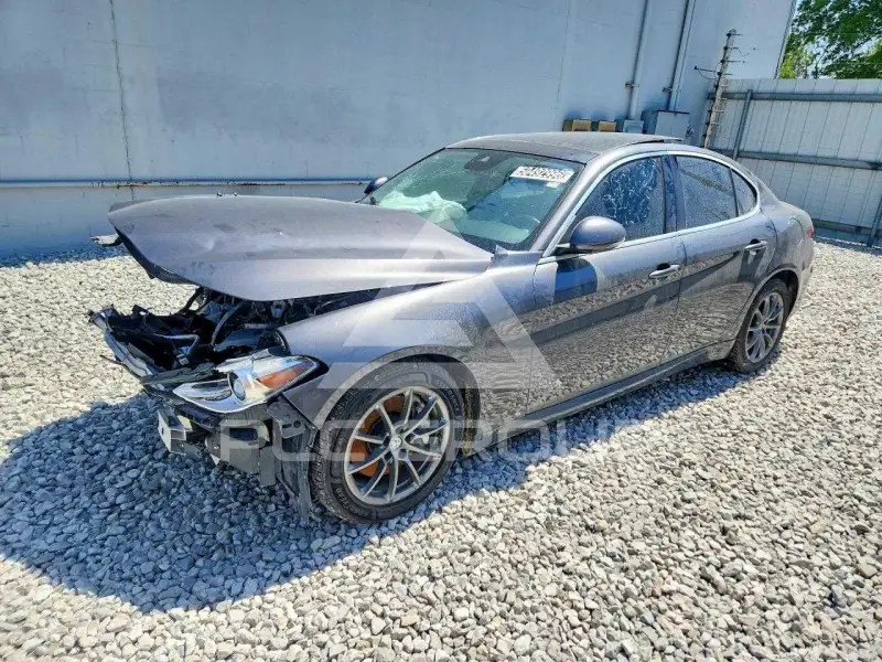 2018 Alfa Romeo Giulia photo