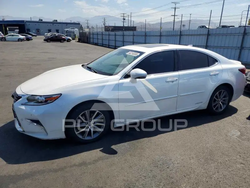 2018 Lexus ES300 photo