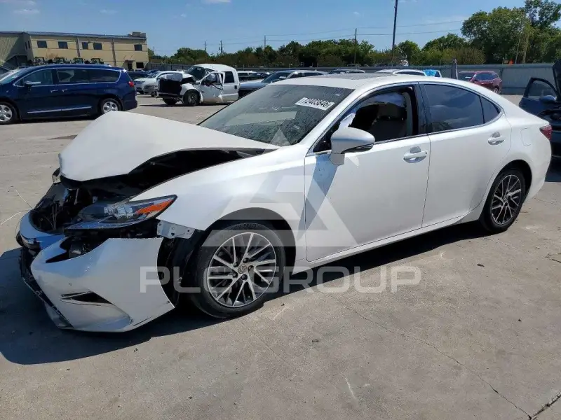 2018 Lexus ES350 photo