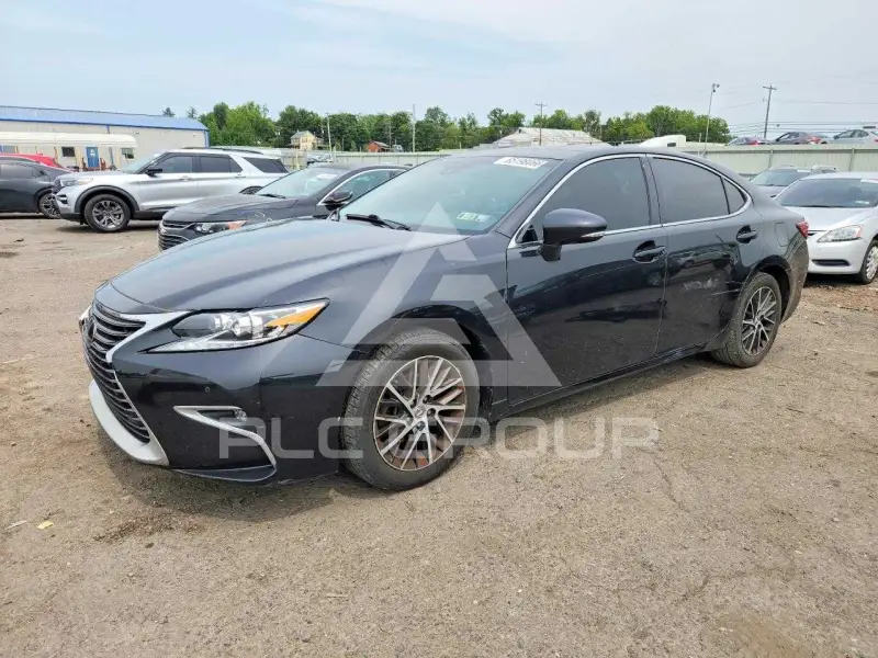 2018 Lexus ES350 photo