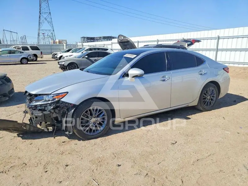 2018 Lexus ES350 photo