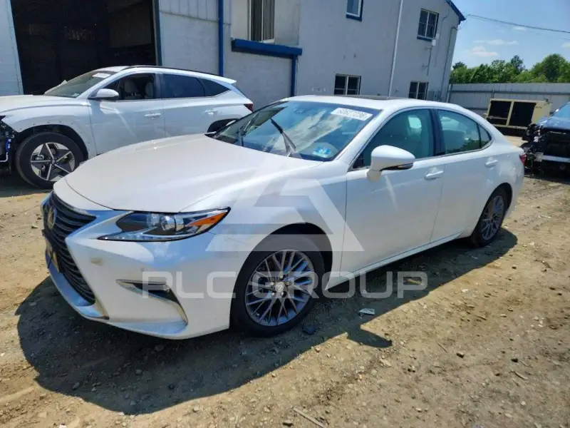 2018 Lexus ES350 photo