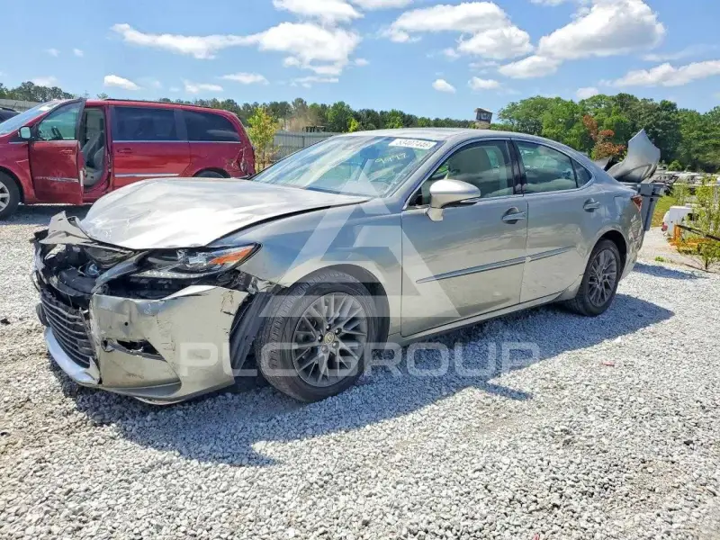 2018 Lexus ES350 photo