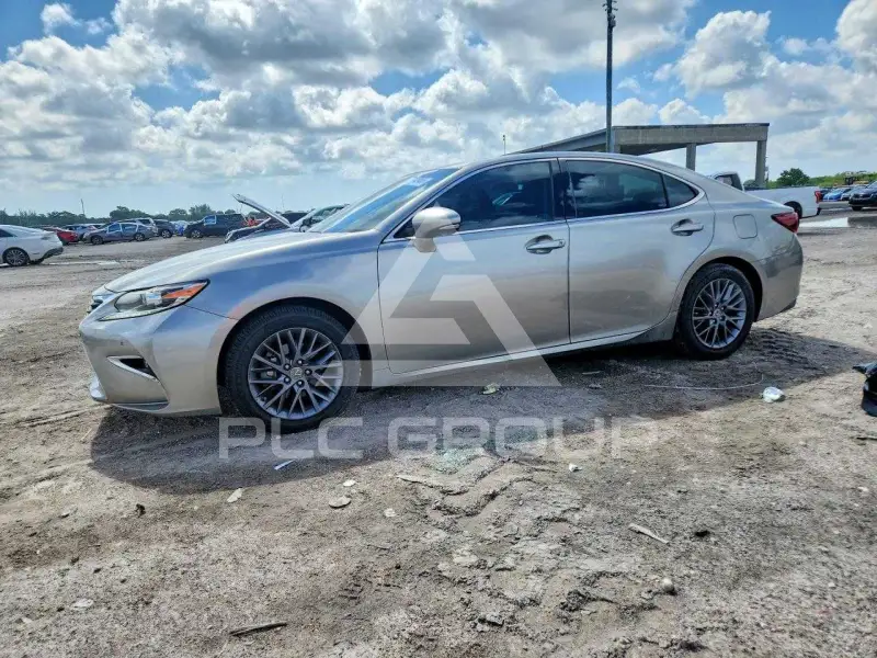 2018 Lexus ES350 photo