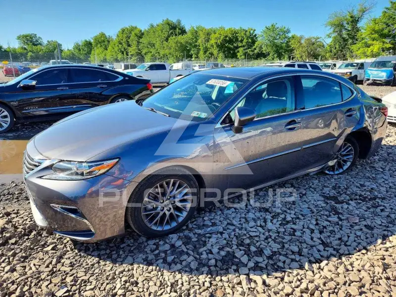 2018 Lexus ES350 photo