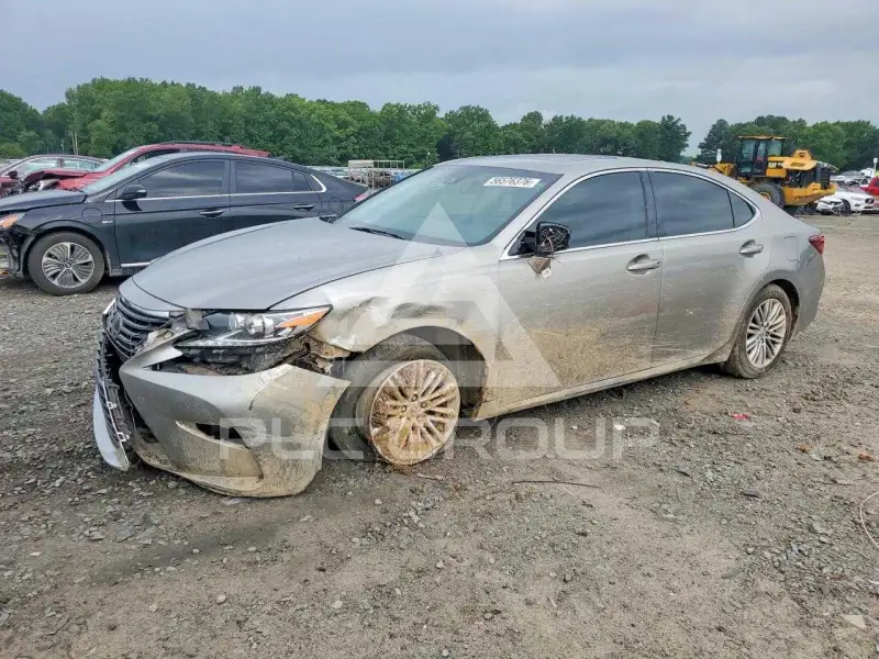 2018 Lexus ES photo