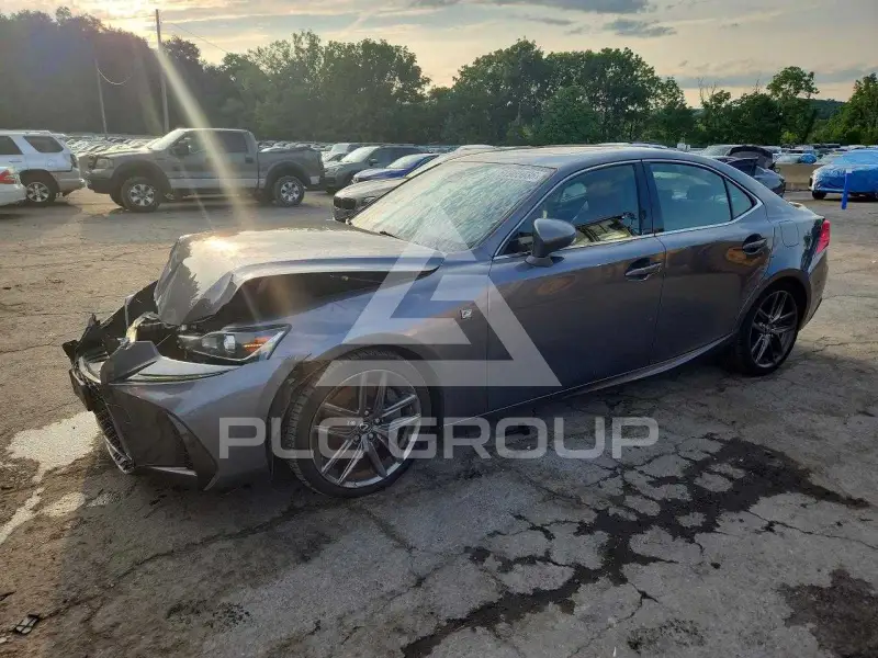 2018 Lexus IS фото