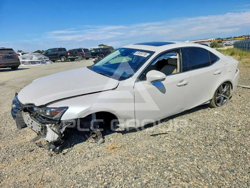 2018 Lexus IS photo