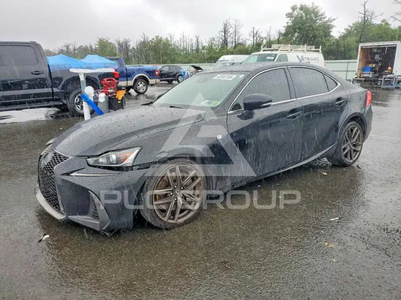 2018 Lexus IS фото