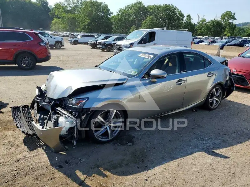 2018 Lexus IS фото