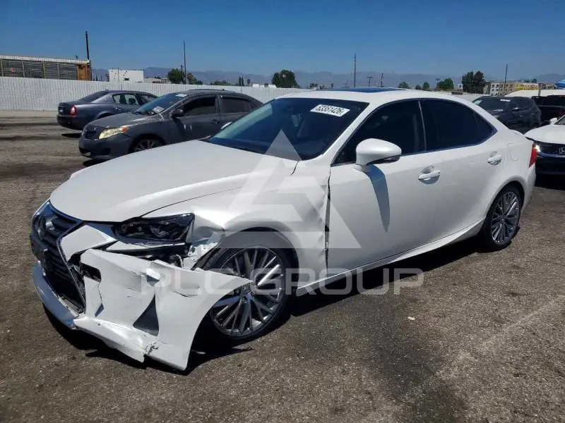 2018 Lexus IS фото