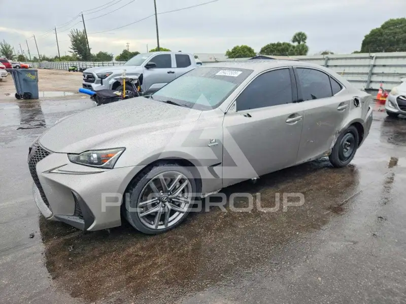 2018 Lexus IS фото
