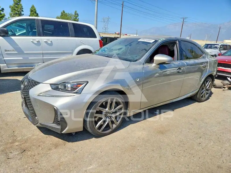 2018 Lexus IS фото