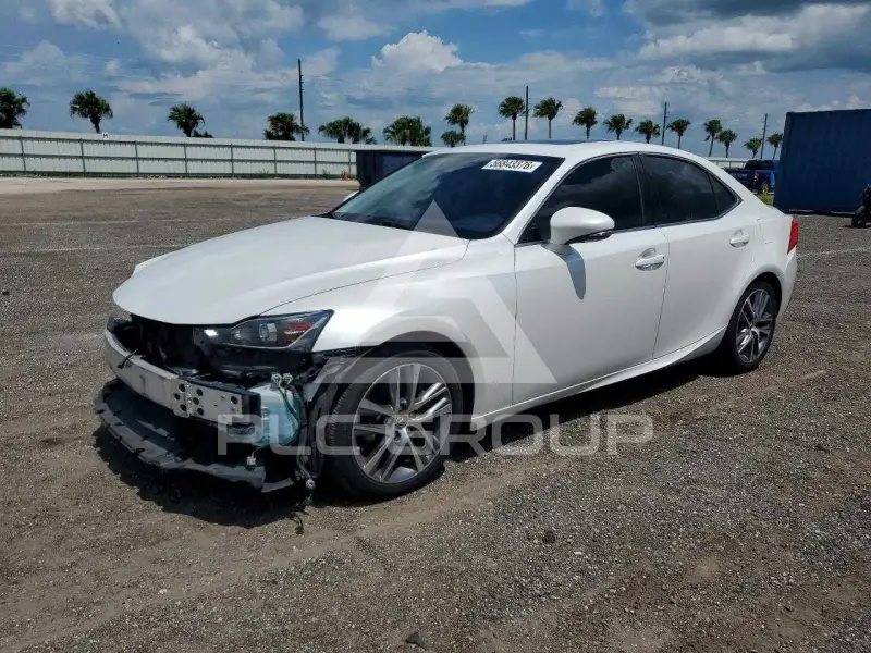 2018 Lexus IS фото