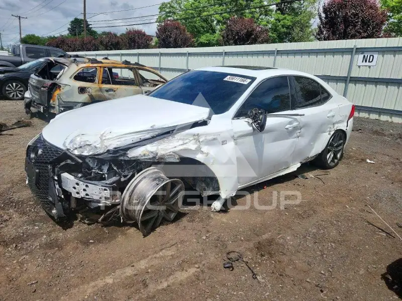 2018 Lexus IS фото