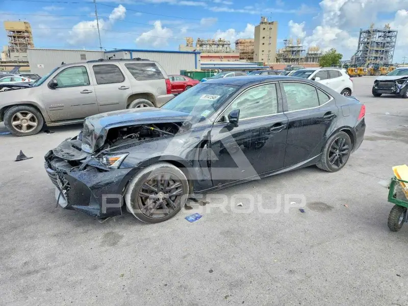 2018 Lexus IS фото