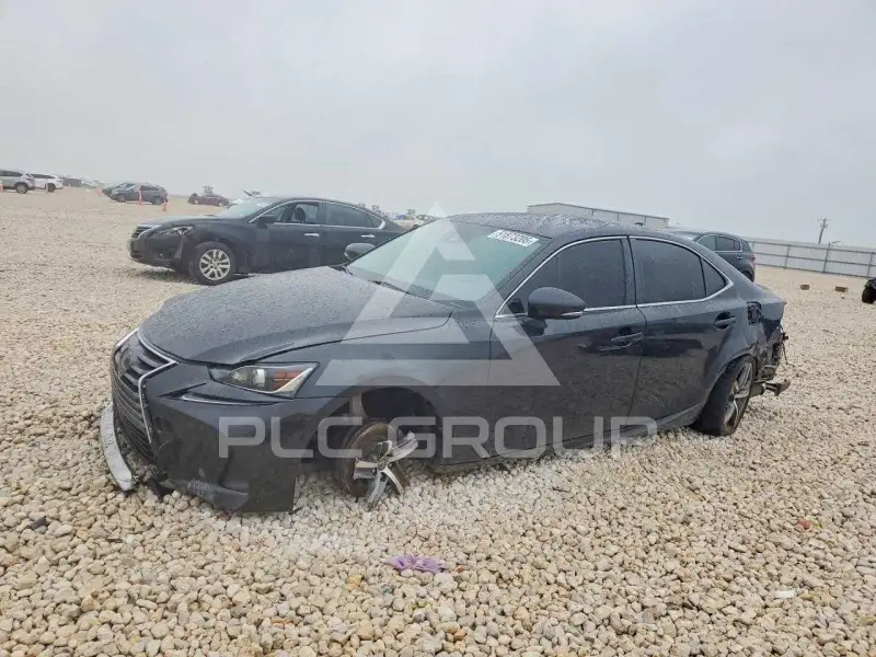 2018 Lexus IS фото