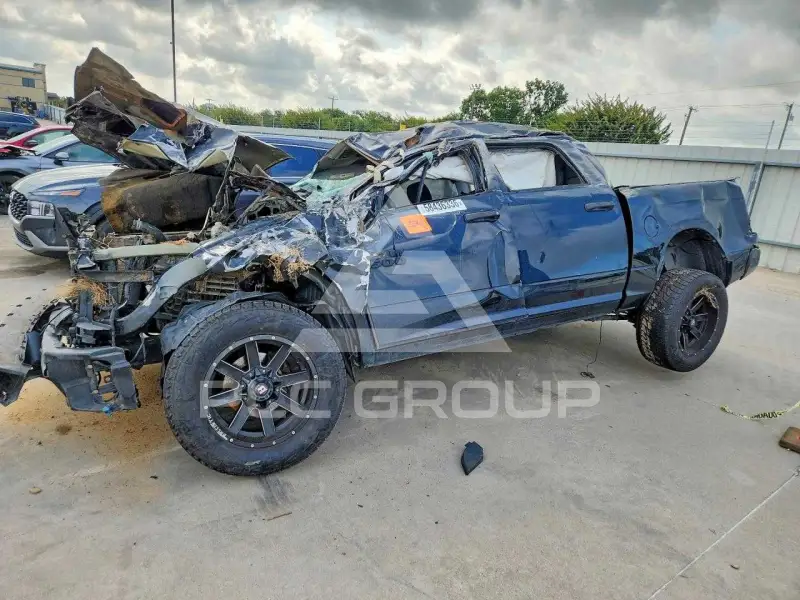 2018 RAM 1500 photo