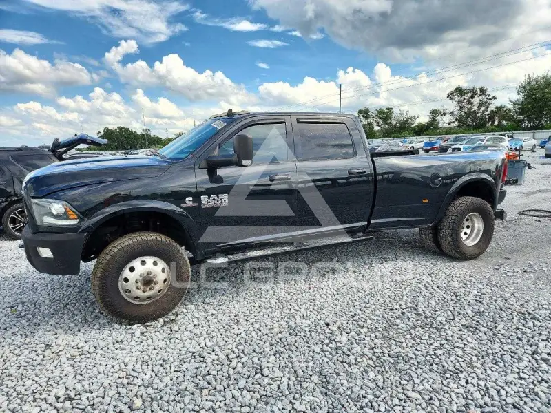 2018 RAM 3500 photo