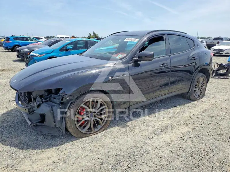 2018 Maserati  фото